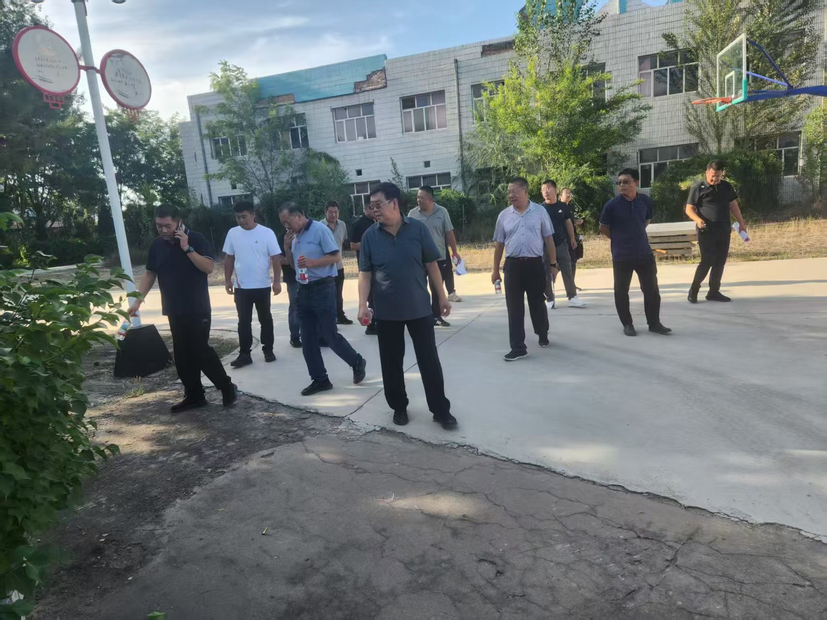 东营市塑胶地面混合型塑胶跑道 - 价格